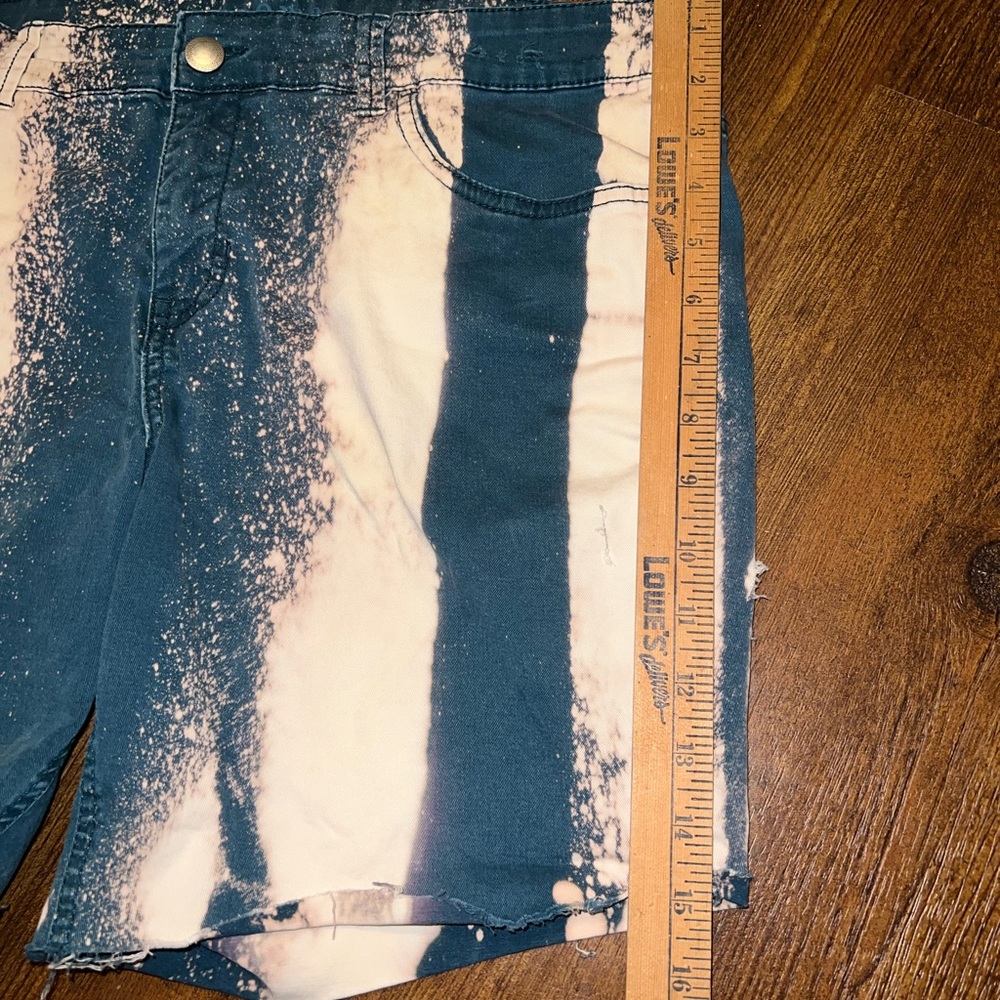 ⭐️Sonoma Blue & Cream Striped Distressed Denim Shorts Upcycled Size 14 - Picture 14 of 15